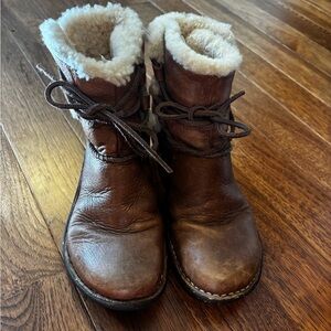 UGG Brown Boots with Cream Lining